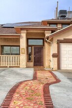 401 Santorini Ct in Socorro, TX - Building Photo - Building Photo