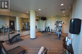 88 Grangeway Ave in Toronto, ON - Building Photo - Building Photo