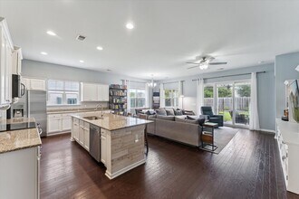 118 Palmer Pl in Richmond Hill, GA - Building Photo - Building Photo