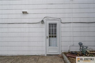 691 Inman Ave in Woodbridge Township, NJ - Building Photo - Building Photo