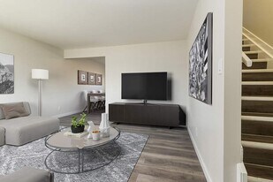 George Court in Wetaskiwin, AB - Building Photo