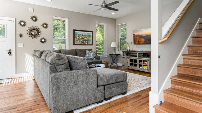 28 Wentworth Ave in Asheville, NC - Building Photo - Building Photo