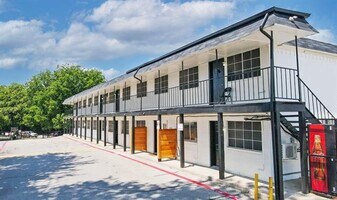 2910 Prichard Ln in Dallas, TX - Building Photo