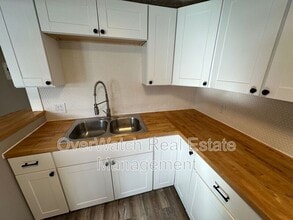 11610 Celestial St in Anchorage, AK - Building Photo - Building Photo