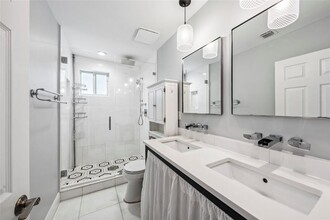 249 SE 3rd Ave in Pompano Beach, FL - Foto de edificio - Building Photo