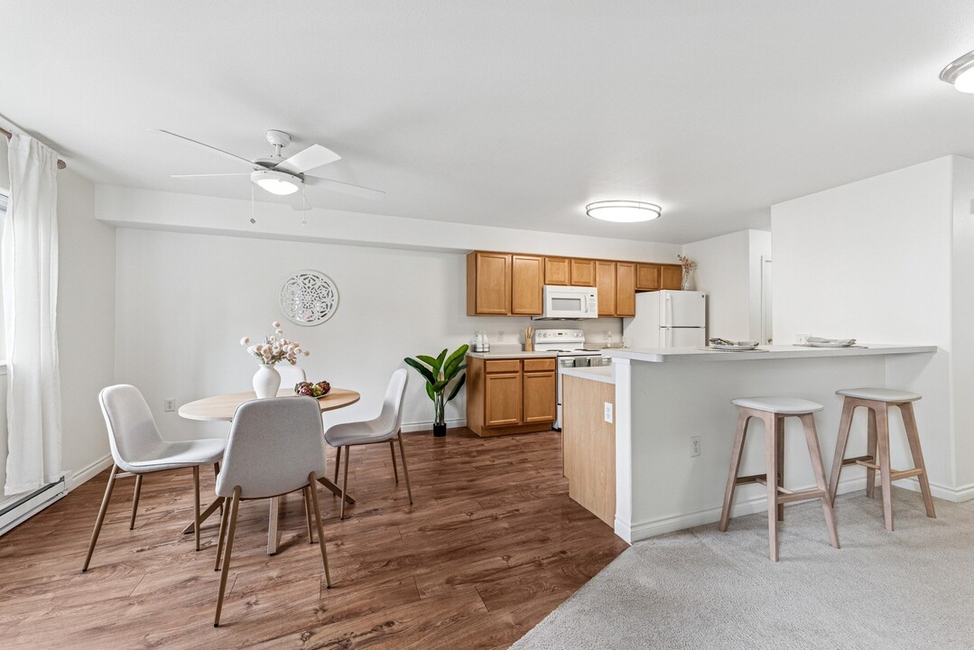 Lion's Gate in Walla Walla, WA - Foto de edificio