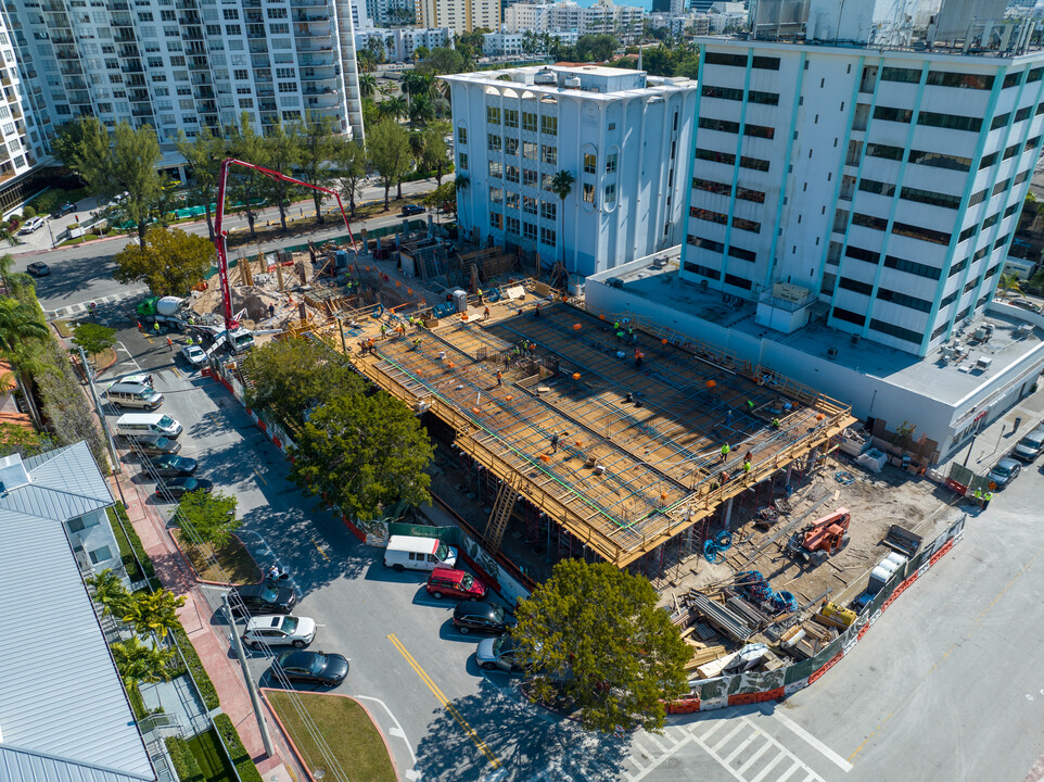 42 Pine in Miami Beach, FL - Building Photo