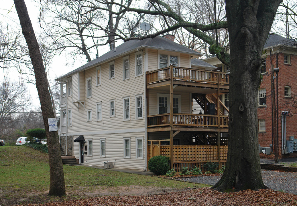 The Savannah in Atlanta, GA - Building Photo