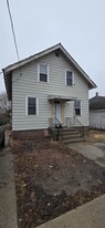 915 State St in Manitowoc, WI - Building Photo