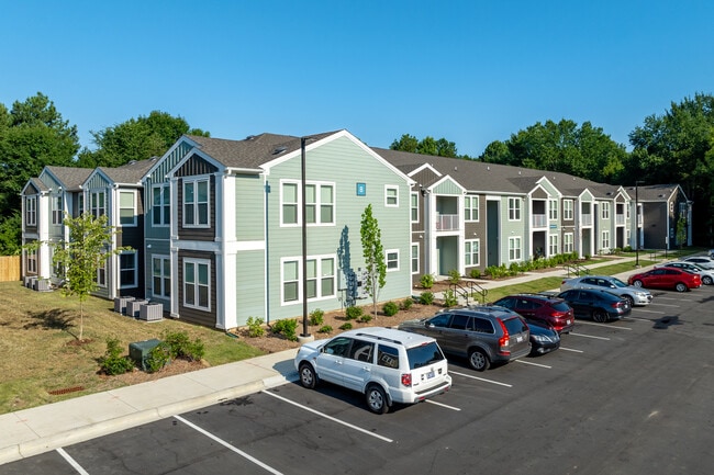 Norwood Steele Creek in Charlotte, NC - Foto de edificio - Building Photo