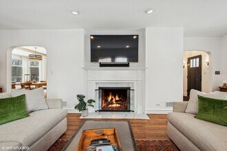 1754 Grove St in Glenview, IL - Building Photo - Building Photo