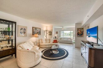 12547 Imperial Isle Dr in Boynton Beach, FL - Building Photo - Building Photo