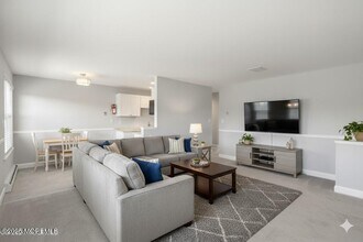 40 Manchester Ct in Freehold, NJ - Building Photo - Building Photo