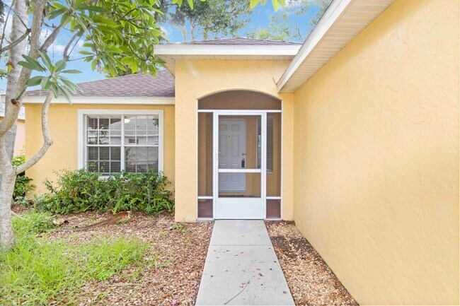 1612 Summer Breeze Way in Sarasota, FL - Building Photo - Building Photo