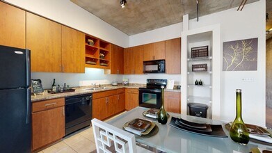 Skyline Lofts in Phoenix, AZ - Foto de edificio - Building Photo