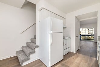 638 S Lakehurst Dr in Olathe, KS - Building Photo - Building Photo