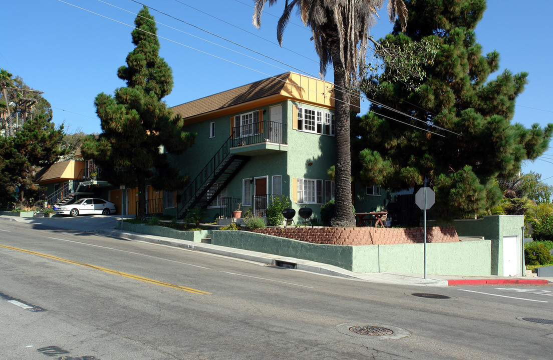 601-603 W Grand Ave in El Segundo, CA - Building Photo