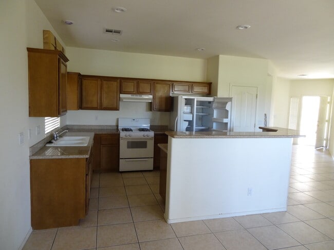 5960 Pavilion Lakes Ave in Las Vegas, NV - Building Photo - Building Photo