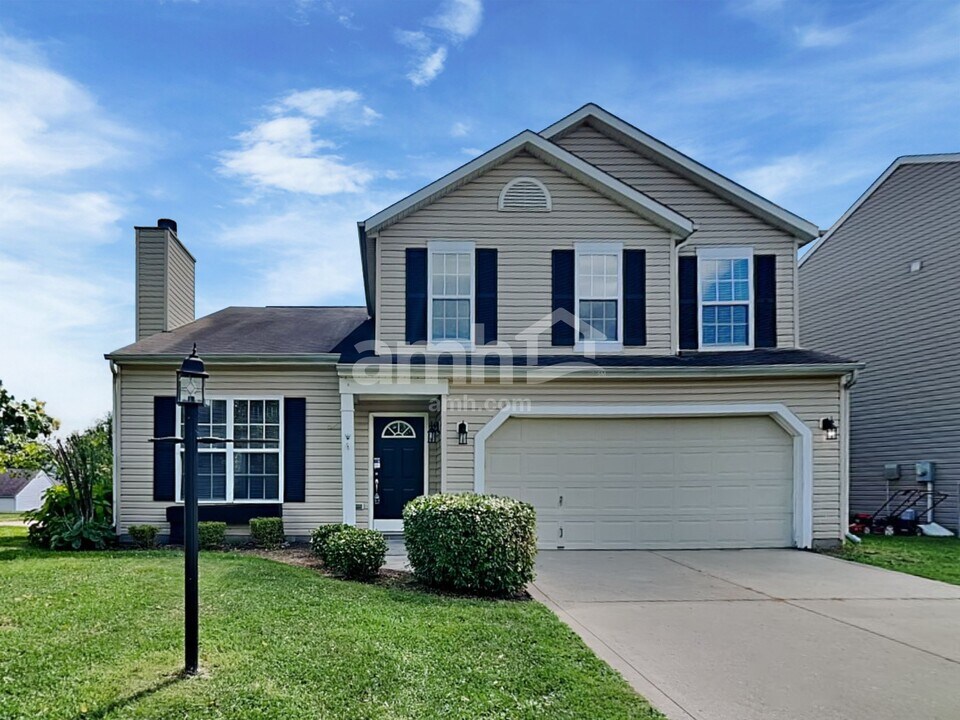 12344 Quarry Face Ct in Fishers, IN - Foto de edificio