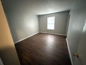 304 Carriage Ln in Albany, GA - Building Photo - Building Photo