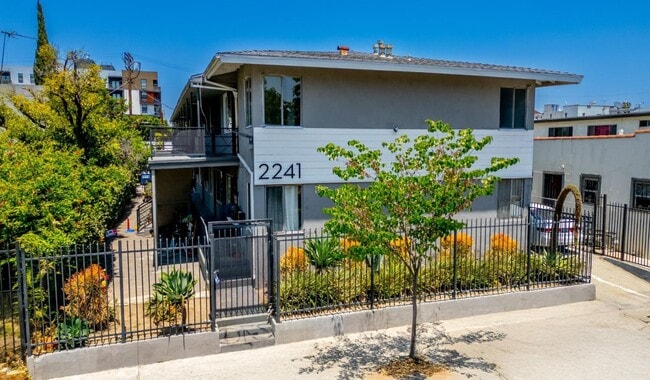 1 BED & 1 BATH UNIT - LOS ANGELES!