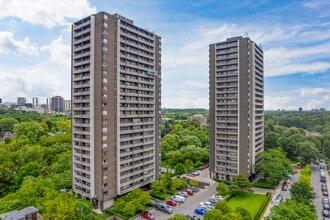 Ramsden Place in Toronto, ON - Building Photo - Building Photo