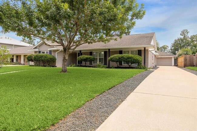 property at 1614 Droxford Dr
