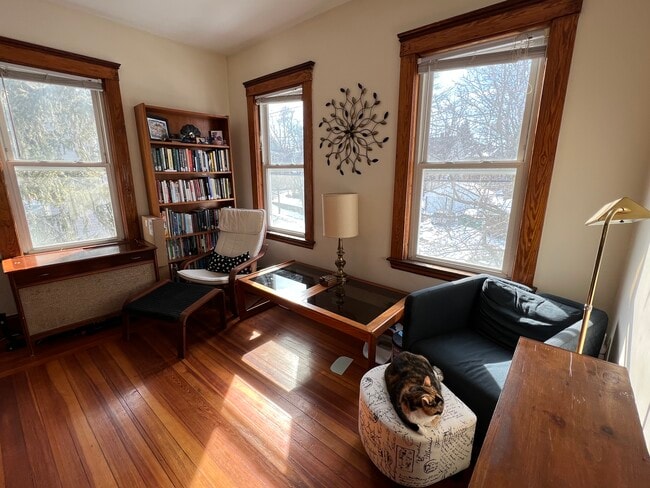 79 Capen St, Unit 2 in Medford, MA - Building Photo - Building Photo