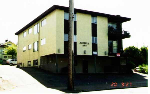 Justell Apartments in Seattle, WA - Building Photo