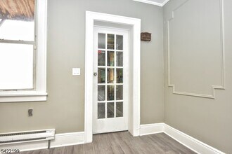 36 Park Ave in Rutherford, NJ - Building Photo - Building Photo