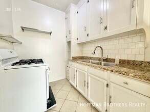 625 Cochran Ave in Los Angeles, CA - Building Photo - Building Photo