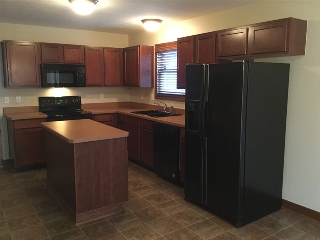 1305 Harold Stewart Pky in Pataskala, OH - Building Photo - Building Photo