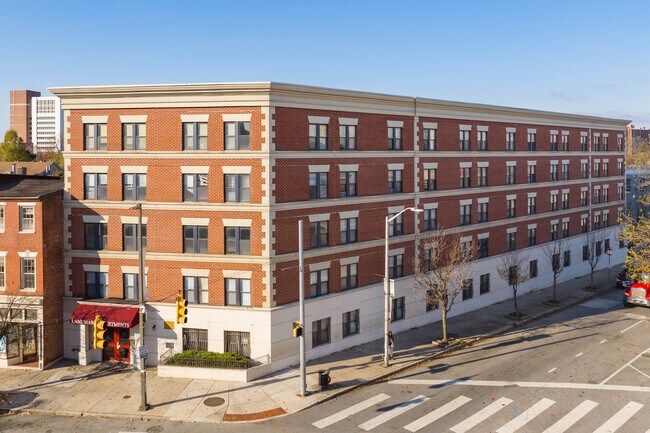 Landmark Apartments in Baltimore, MD - Foto de edificio - Building Photo