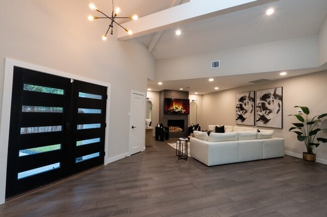 property at 10023 Piping Rock Ln