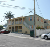 1600 S Surf Rd in Hollywood, FL - Building Photo - Building Photo