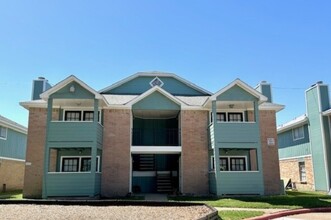 Azulejo Apartments in Houston, TX - Building Photo - Building Photo