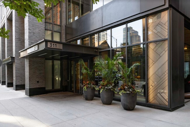 property at 311 W Illinois St