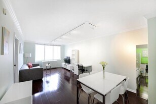220 E 65th St in New York, NY - Building Photo