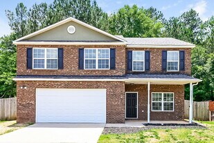 220 Cranesbill Way in Locust Grove, GA - Building Photo
