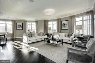 6900 Fleetwood Rd in McLean, VA - Building Photo - Building Photo