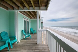 1505 Sand Dollar Ct in Kure Beach, NC - Building Photo