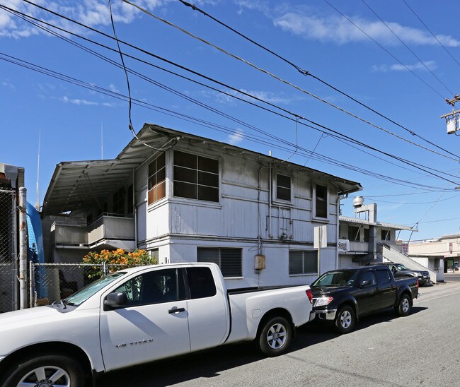 1637 Republican St in Honolulu, HI - Building Photo - Building Photo