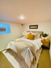 3121 N Monitor Ave, Unit B in Chicago, IL - Building Photo - Building Photo