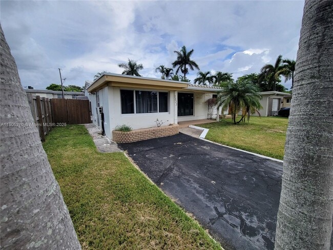 property at 1533 Cleveland St