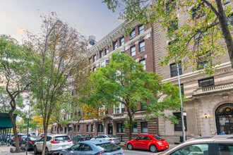 605 W 111th St in New York, NY - Foto de edificio - Building Photo