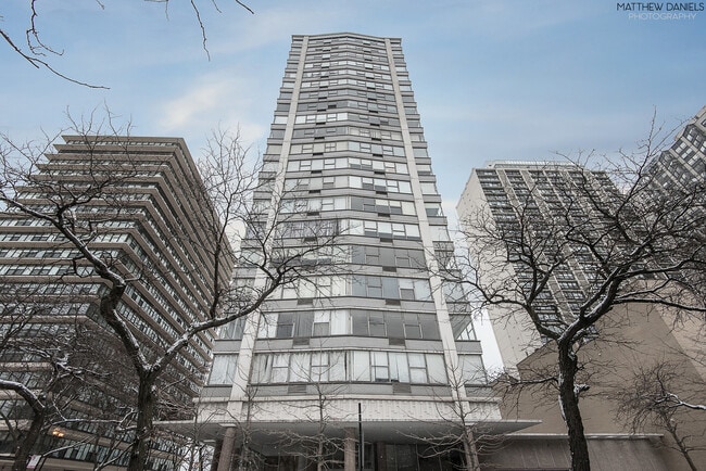 property at 5757 N Sheridan Rd