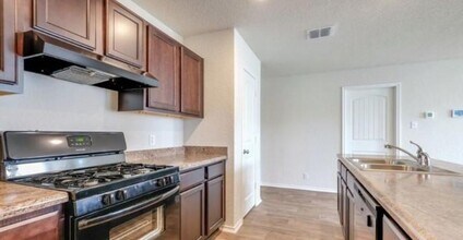 15550 Crimson Topaz in San Antonio, TX - Foto de edificio - Building Photo