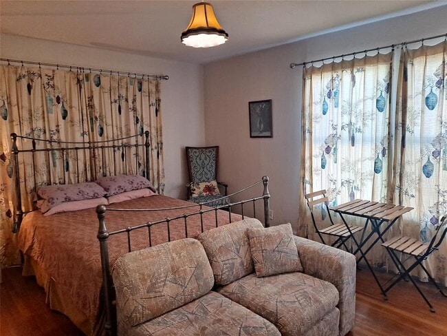 property at 1906 San Gabriel St