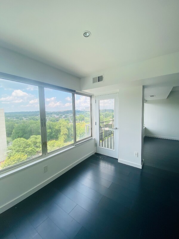 property at 5340 Holmes Run Pkwy