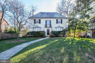 4910 Hillbrook Ln NW in Washington, DC - Building Photo - Building Photo